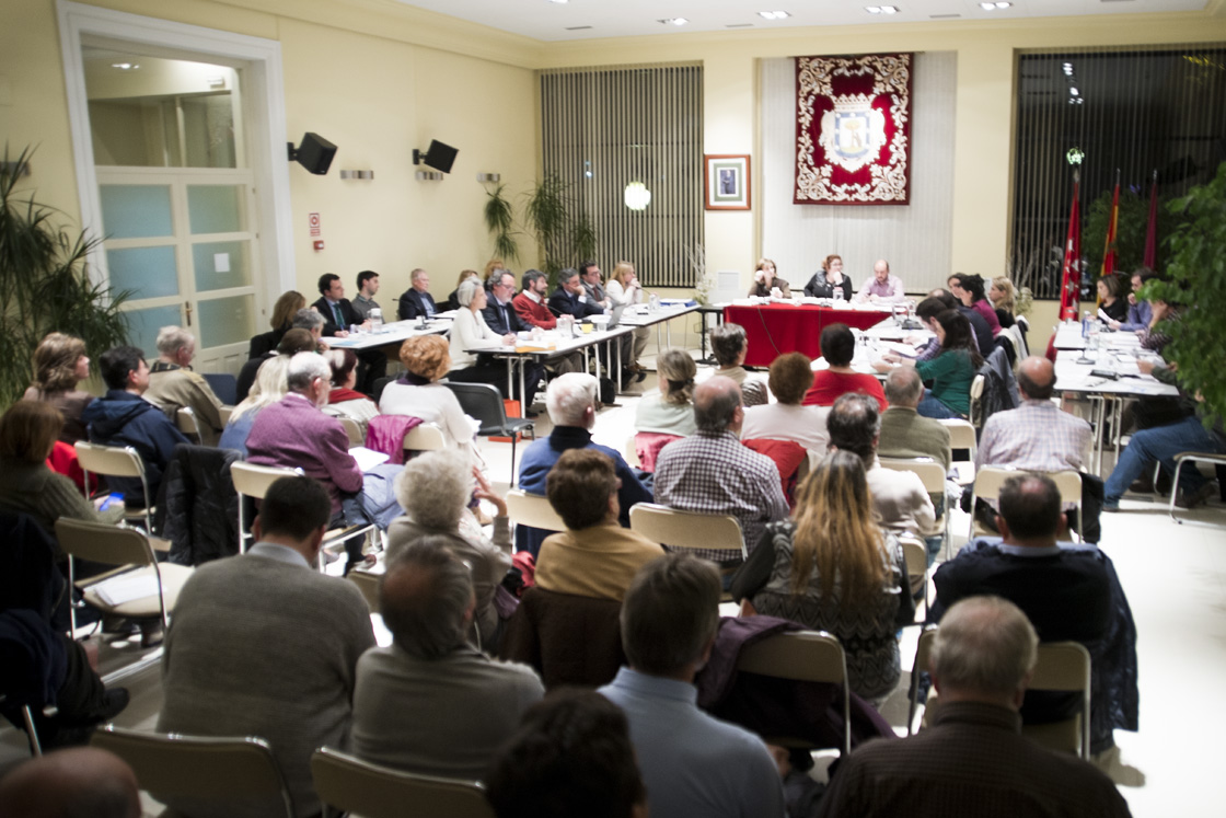 El nuevo horario abarrota el Pleno de Hortaleza