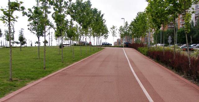 El nuevo itinerario ciclista ‘Gran Vía de Hortaleza’, en marcha