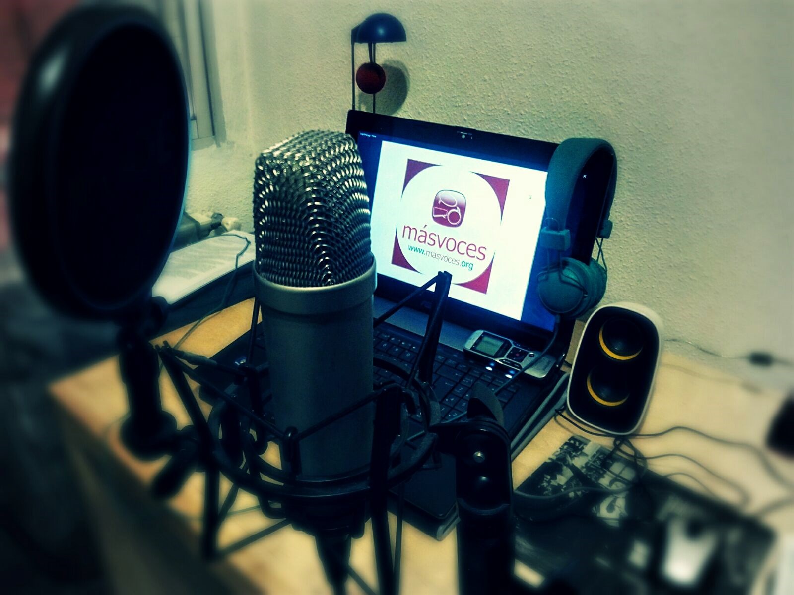 Vuelve ‘Más Voces’, el informativo de las radios libres y comunitarias