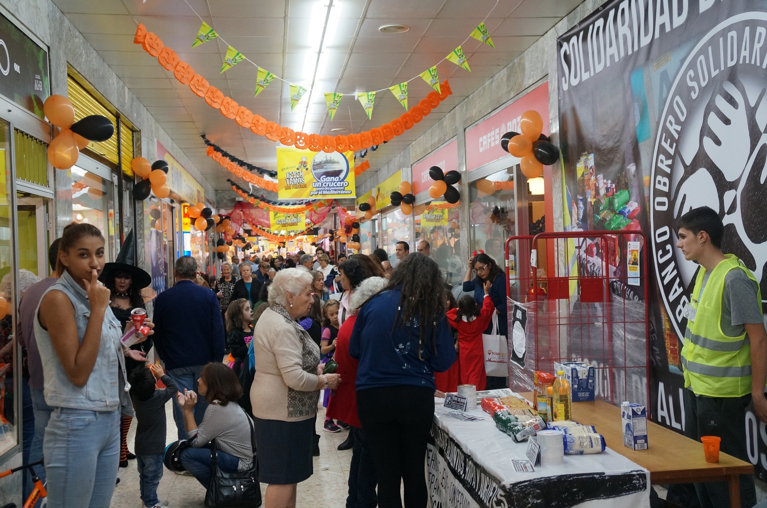 Halloween para ‘resucitar’ el mercado de Canillas