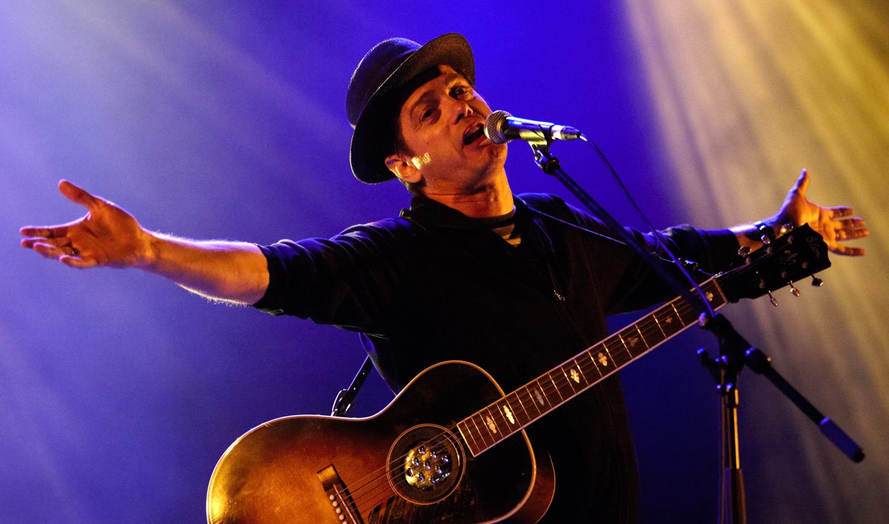 Los Veranos de la Villa traen a Santiago Auserón en concierto a Hortaleza