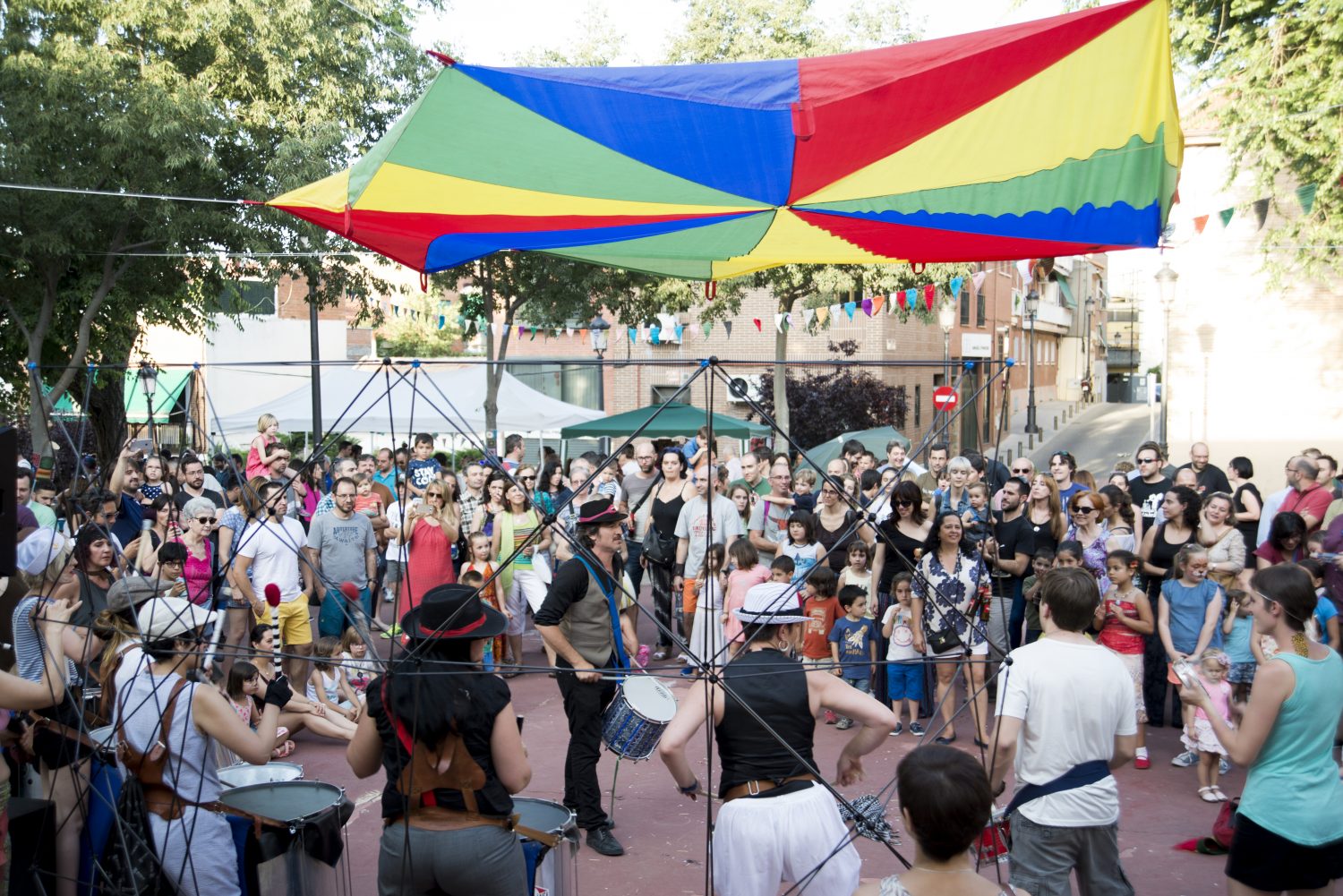La fiesta en Hortaleza se prolonga todo el verano