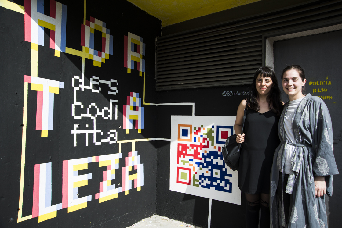 Los muros del auditorio Pilar García Peña se llenan de color