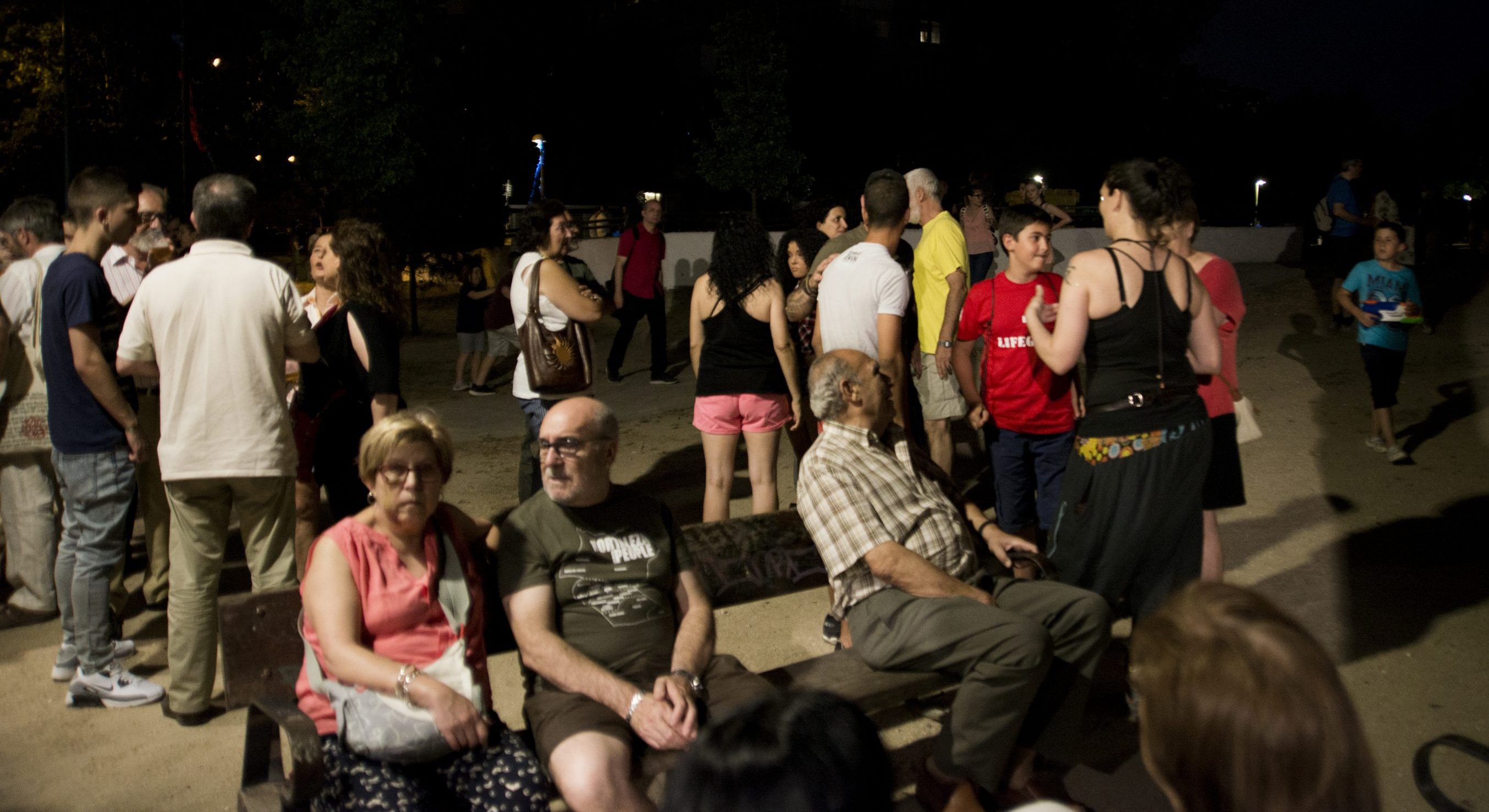 Una cena vecinal para celebrar el solsticio