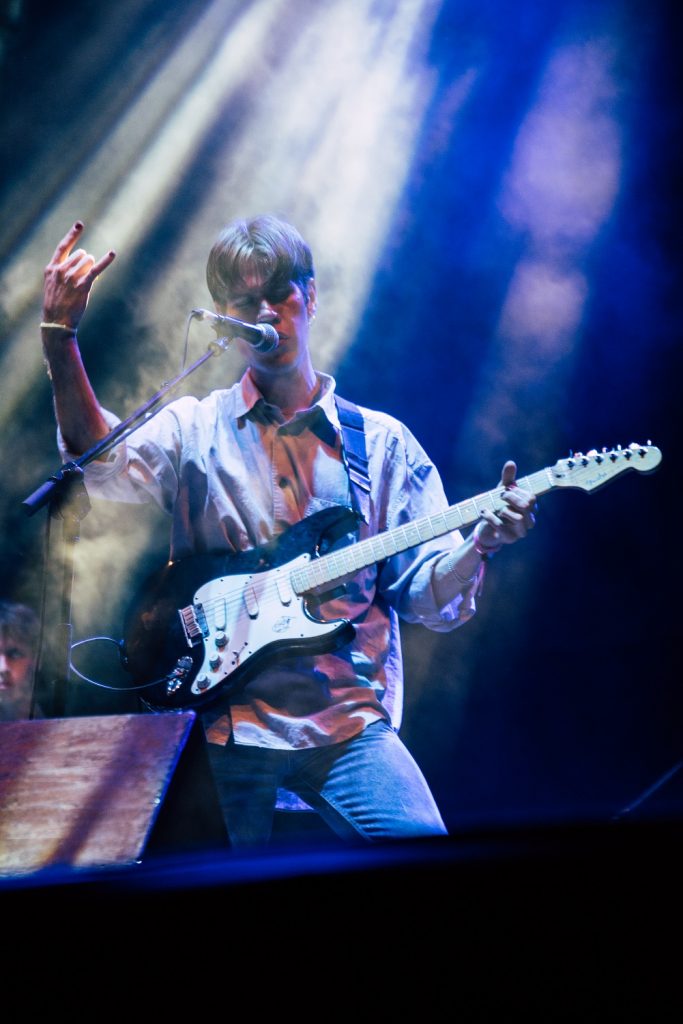 MadCool2018 01 03 Porches 03