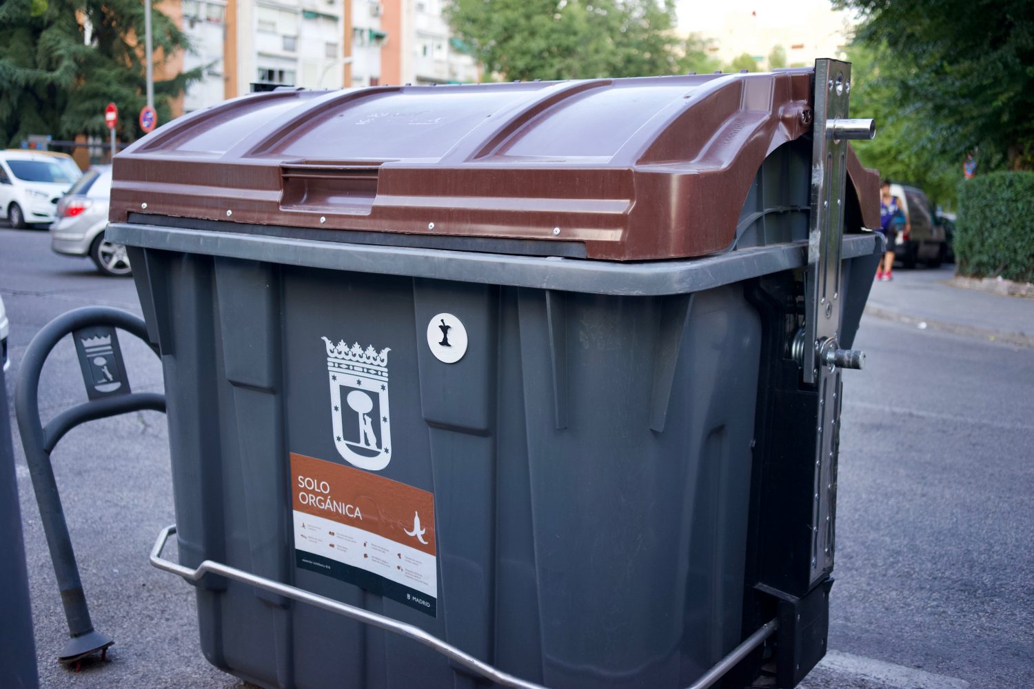 El cubo marrón llegará en octubre a todo el distrito