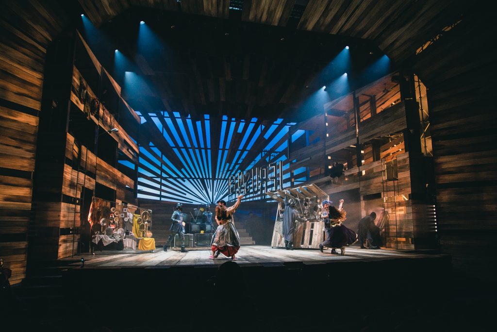 01 Presentacion 33 El Musical 05