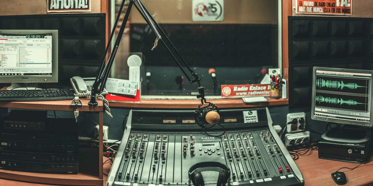 Radio Enlace: 30 años de derecho a la comunicación