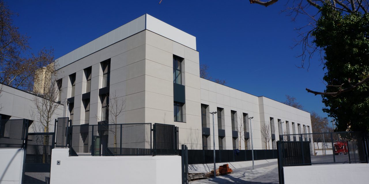 El futuro de la Casa de  las Asociaciones, en el aire