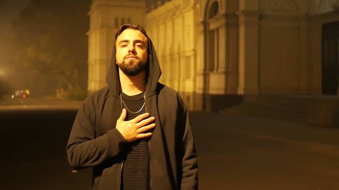 «Intento que la gente que me escuche se cuestione su realidad»