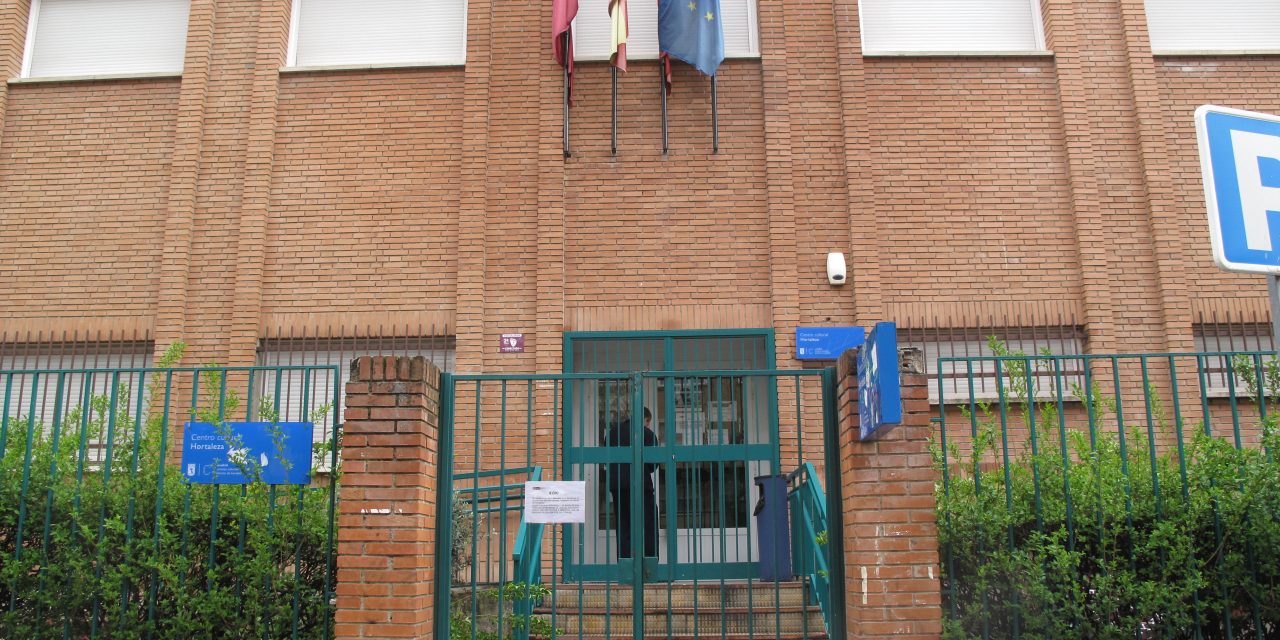 Auxiliares ejercen de vigilantes durante la cuarentena en Hortaleza