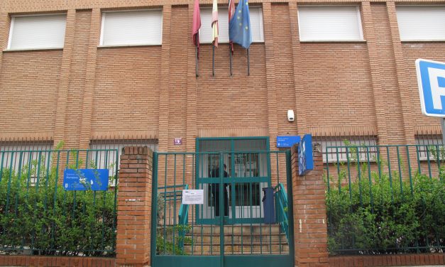 Auxiliares ejercen de vigilantes durante la cuarentena en Hortaleza