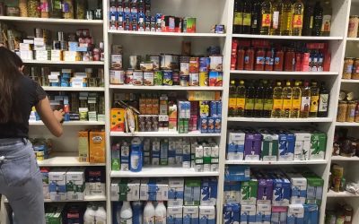 Recogida solidaria de alimentos y de ropa en Valdebebas