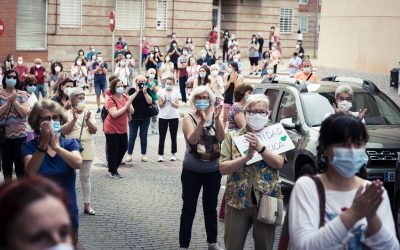 Concentración por la sanidad pública frente al centro de salud Mar Báltico