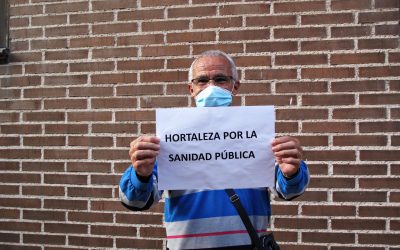 Concentración por la sanidad pública frente al centro de salud Virgen del Cortijo