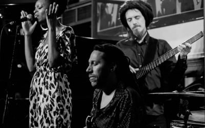 Encuentros Culturales Portugalete: concierto de Astrid Jones and The Blue Flaps