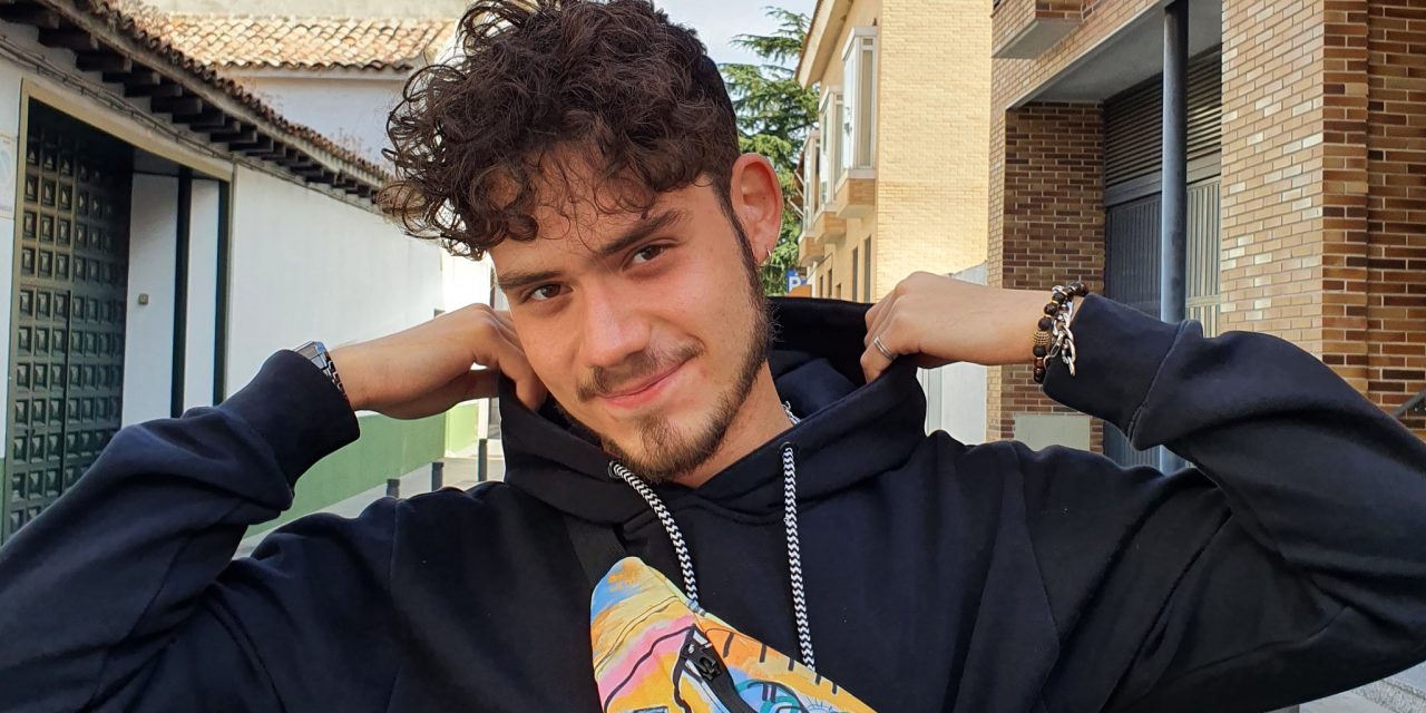 El pasaporte apátrida de un joven manoterano