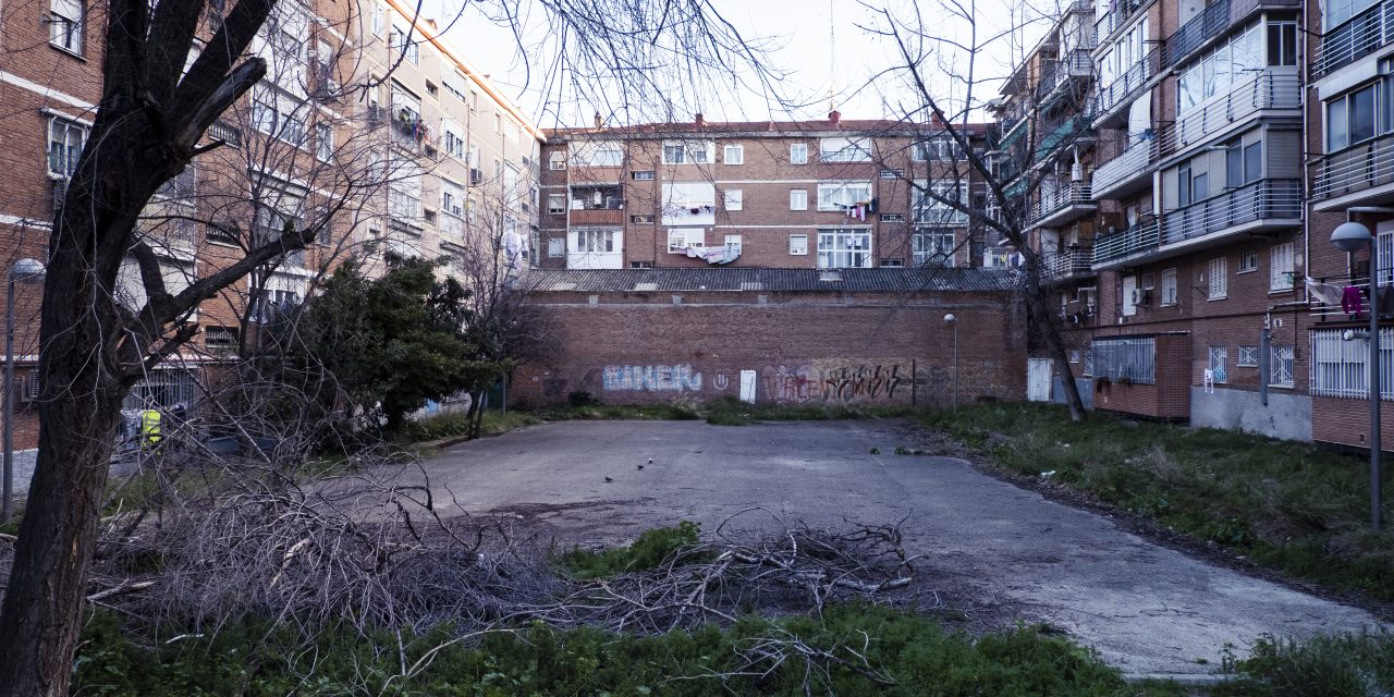 Sin ascensores por un terreno sin dueño