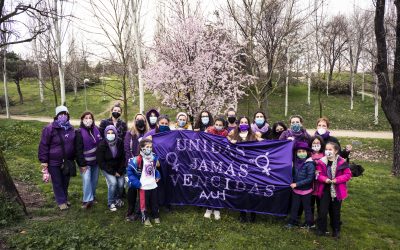 Acto de denuncia en Hortaleza contra el terrorismo machista