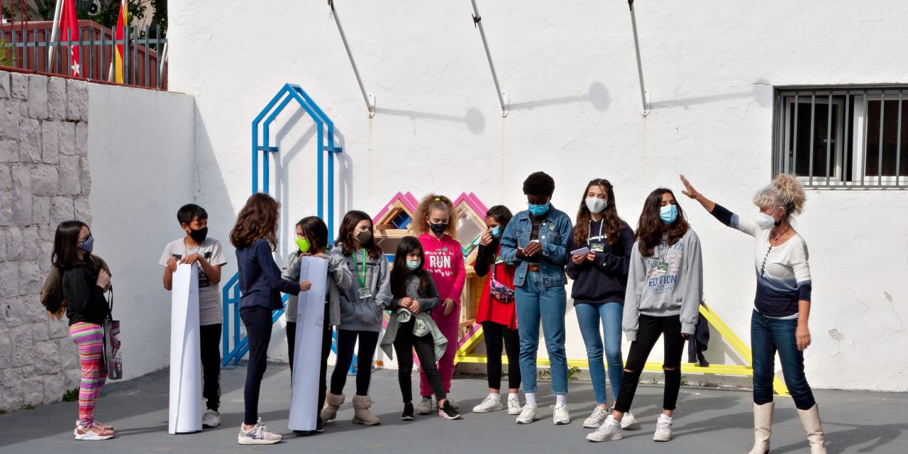 Inauguración de la biblioteca ‘Libros que unen’ en Manoteras
