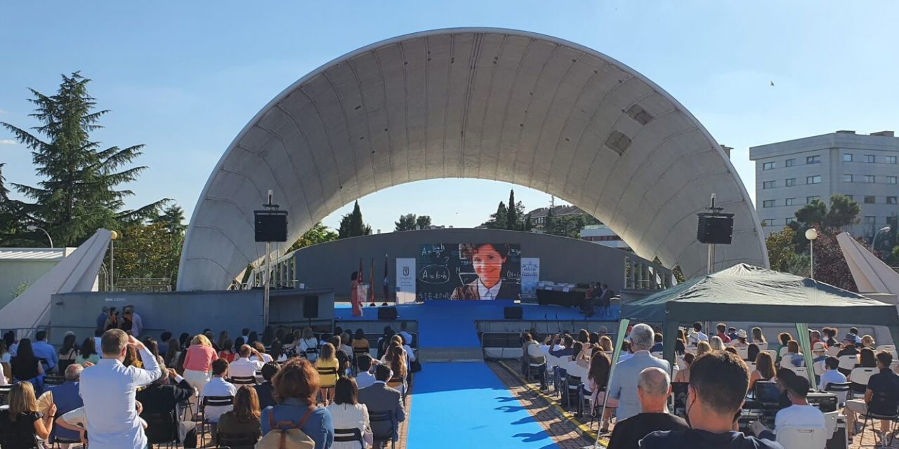 Reconocimiento a la labor de los centros escolares de Hortaleza durante la pandemia