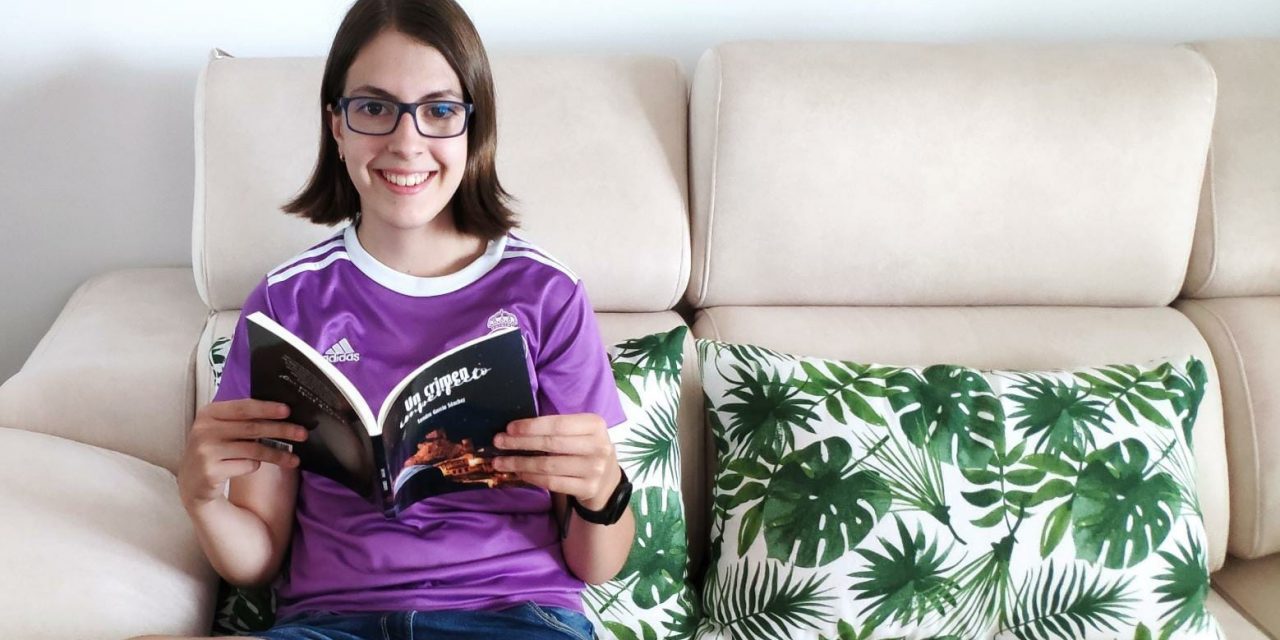 “Llevo escribiendo desde los tres años”