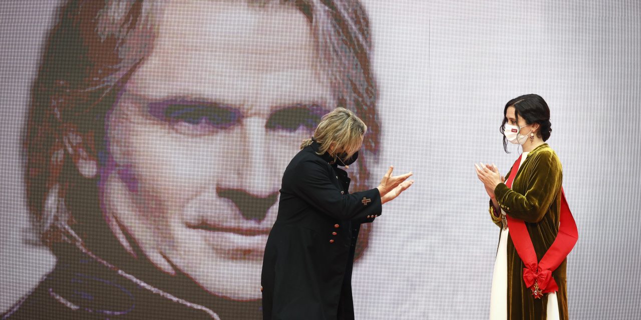 Cuando despertó, la pirámide estaba allí