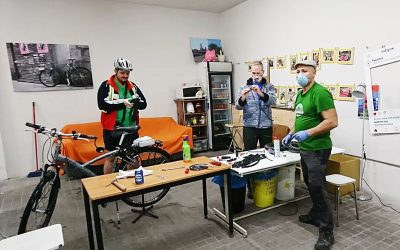 Taller de bicis en el Espacio Pegaso