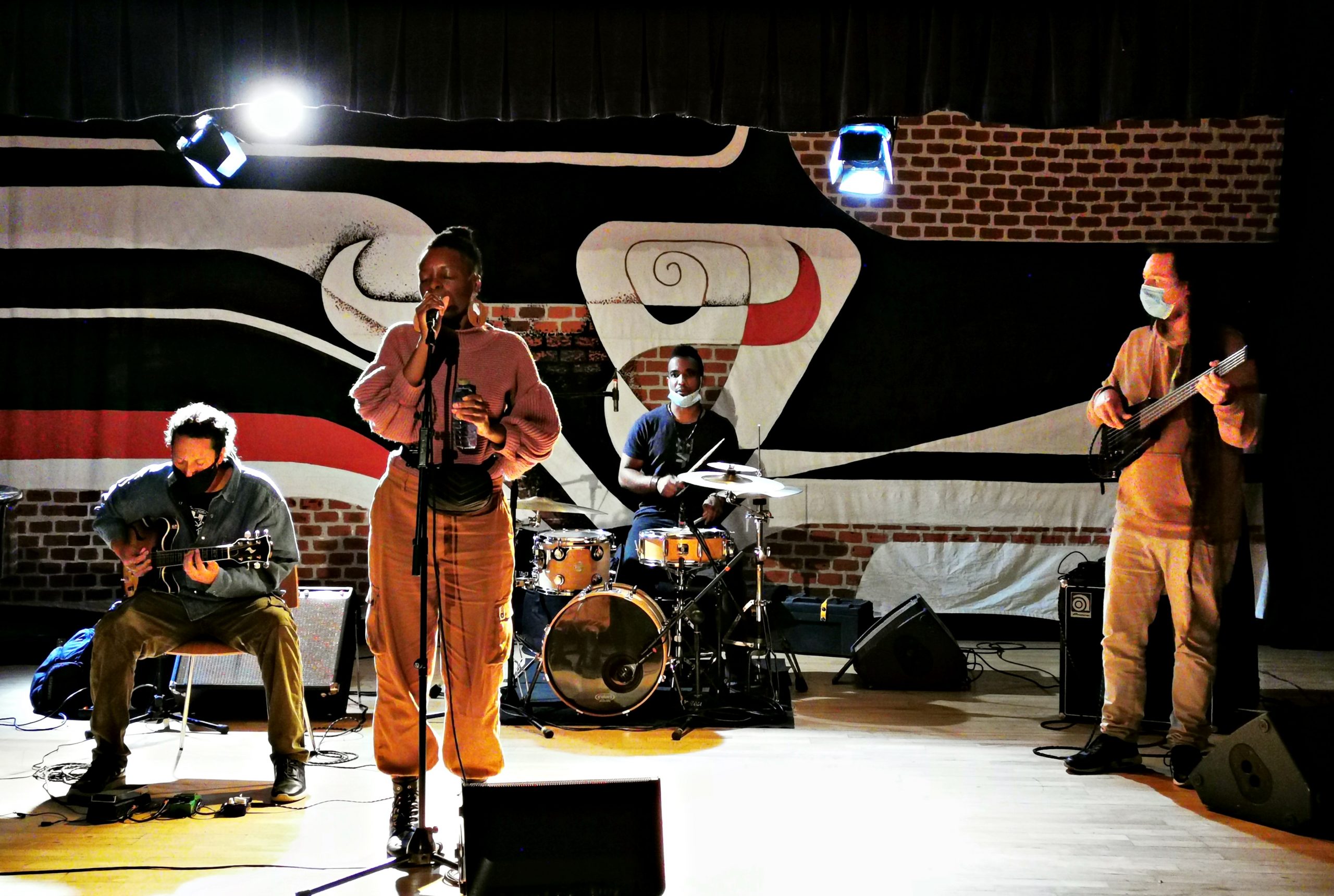 Concierto Astrid Jones en Portugalete scaled