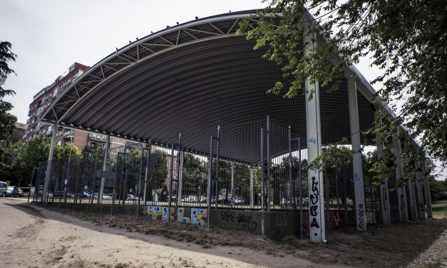 Demolida la cubierta de Santa Adela por riesgo de derrumbe