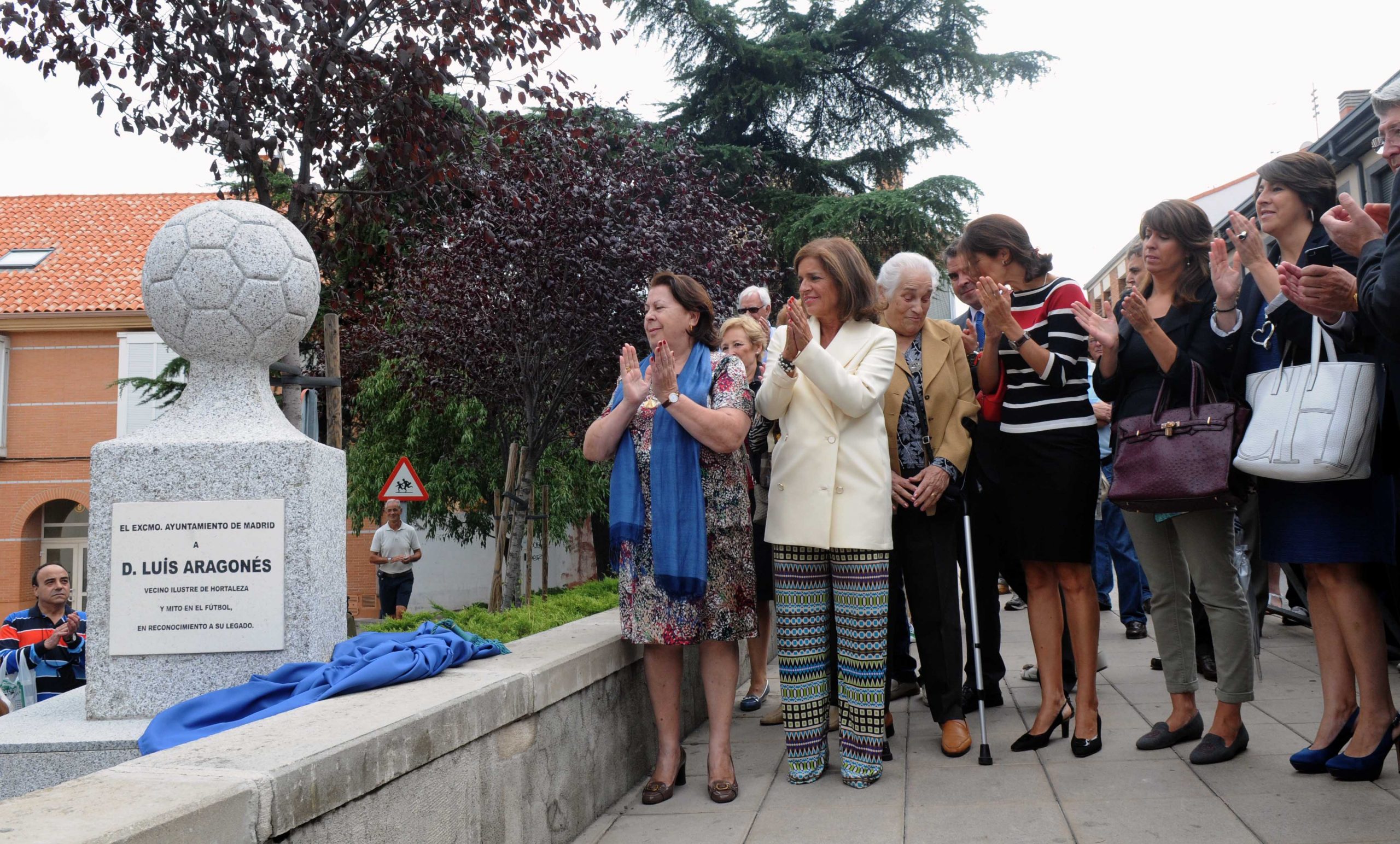 Botella Monolito Luis Aragones scaled