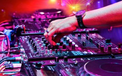 Ocio y cultura en Manoteras: taller de radio y sesión DJ