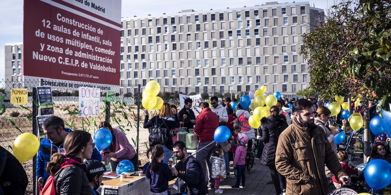 La Comunidad de Madrid sabotea la educación pública en Valdebebas