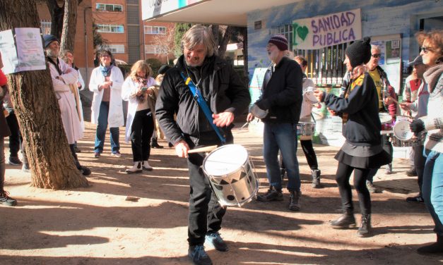 Encierro en Manoteras por la Atención Primaria