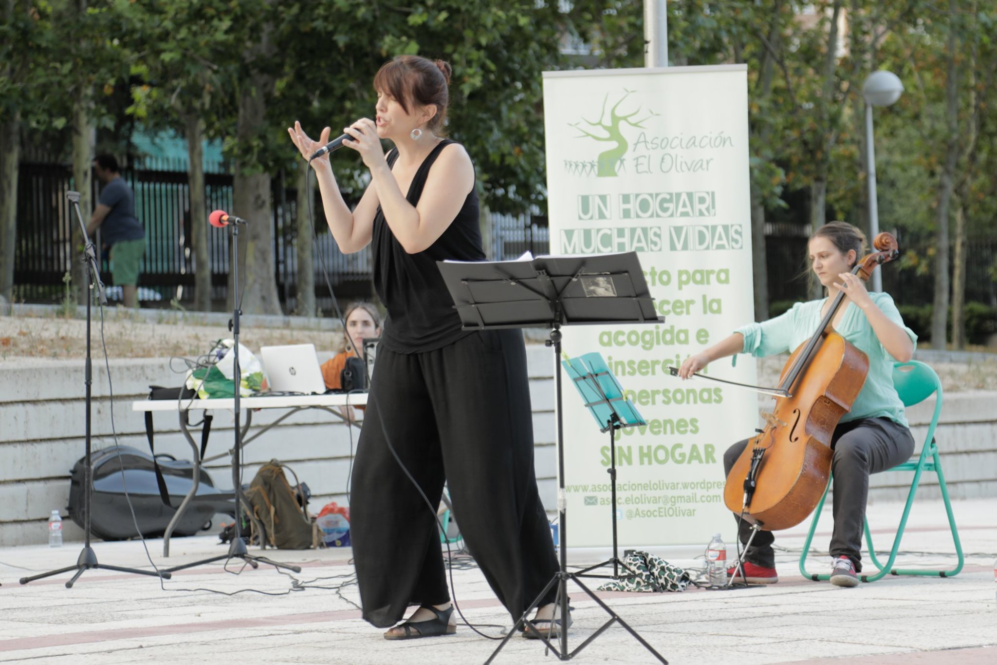 poesía y música contra el racismo y el fascismo