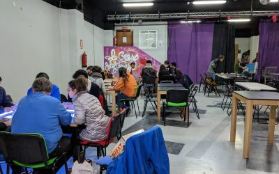 Sesión nocturna de juegos de mesa y rol en el Espacio Pegaso