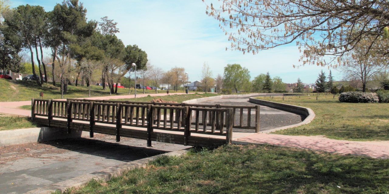El parque de la ría de Sanchinarro espera una solución que no llega