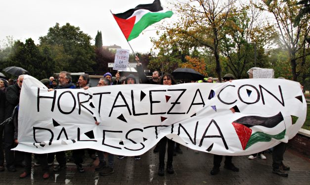 Vecinas y vecinos de Hortaleza salen en apoyo a Palestina