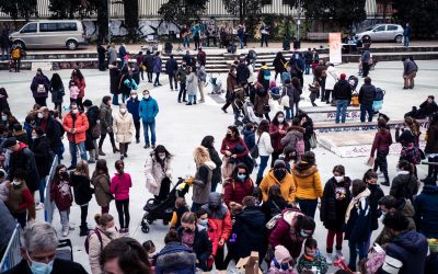Fiesta en el Claruja en apoyo a la Cabalgata Participativa