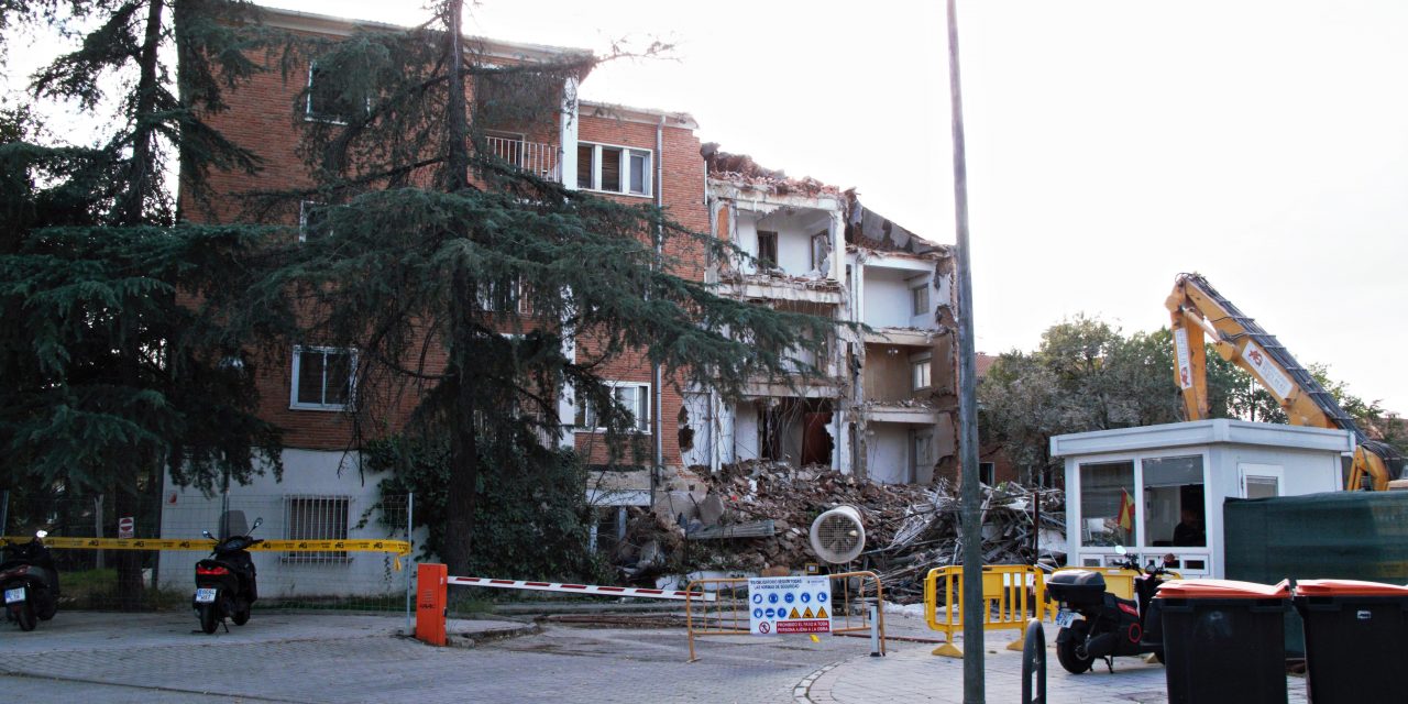 Comienza la demolición de la Colonia Banesto