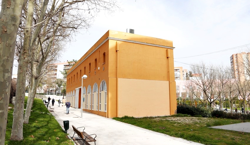Muro biblioteca Huerta de la Salud