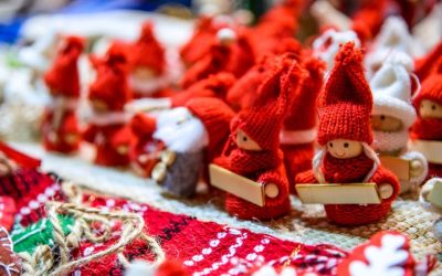 Mercadillo navideño en el colegio Luis Cernuda