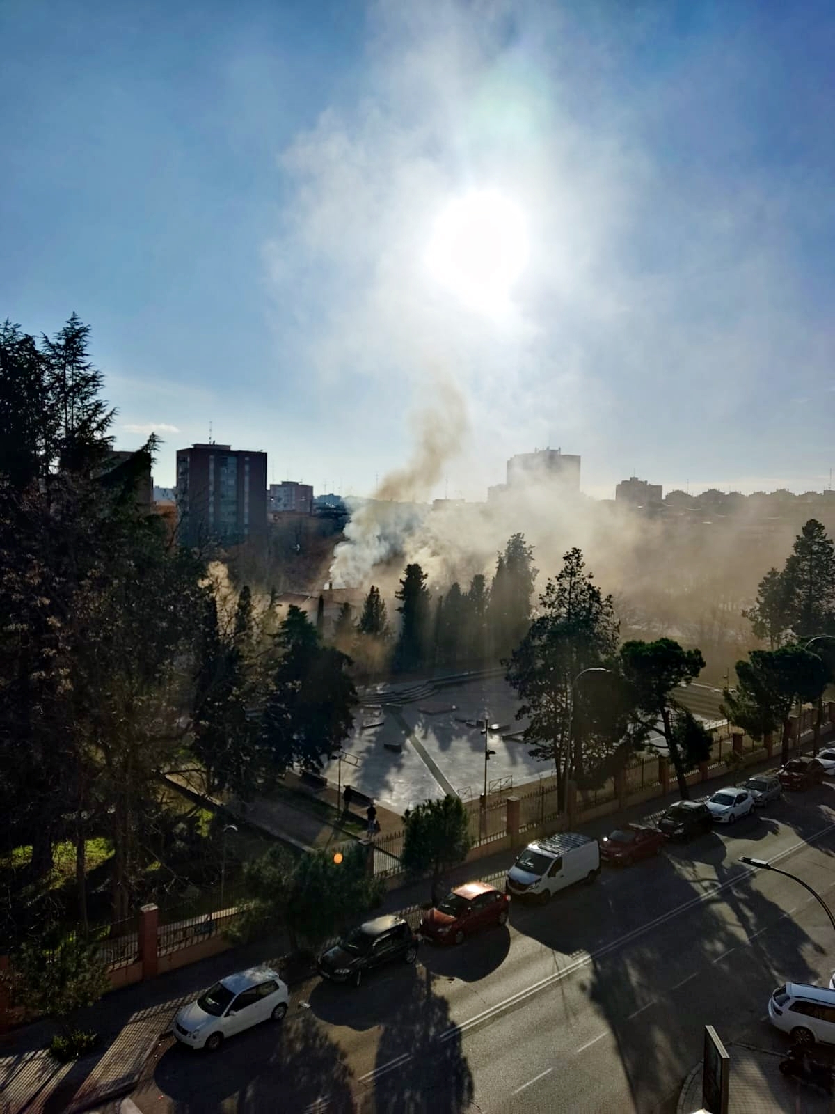 Incendio Centro de Primera Acogida vertical