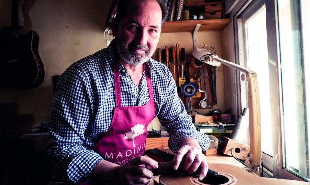 “Pasar la cuchilla por la madera y oírla es como mi yoga”