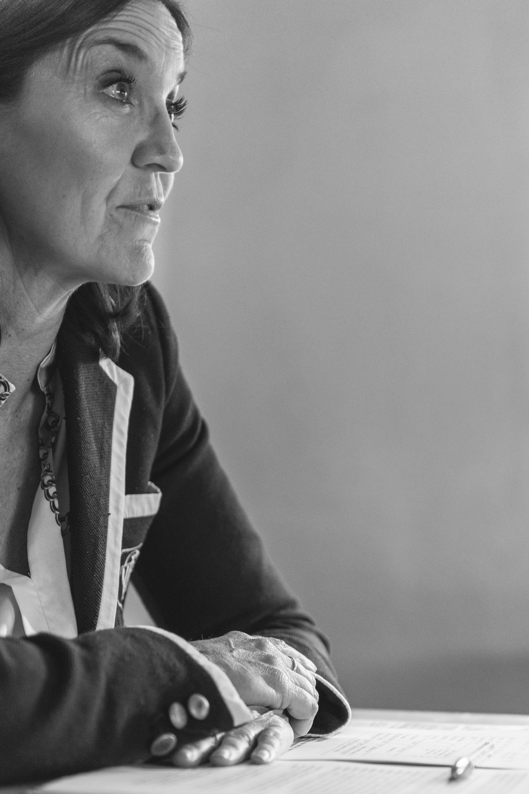 Reyes Maroto vertical scaled