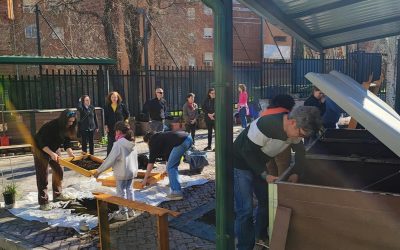 Jornada de cribado y compostaje en el área de compostaje de Manoteras