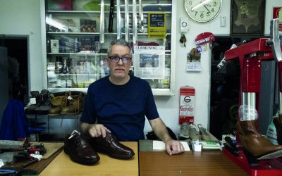 Taller de Bautista, más de medio siglo reparando calzado