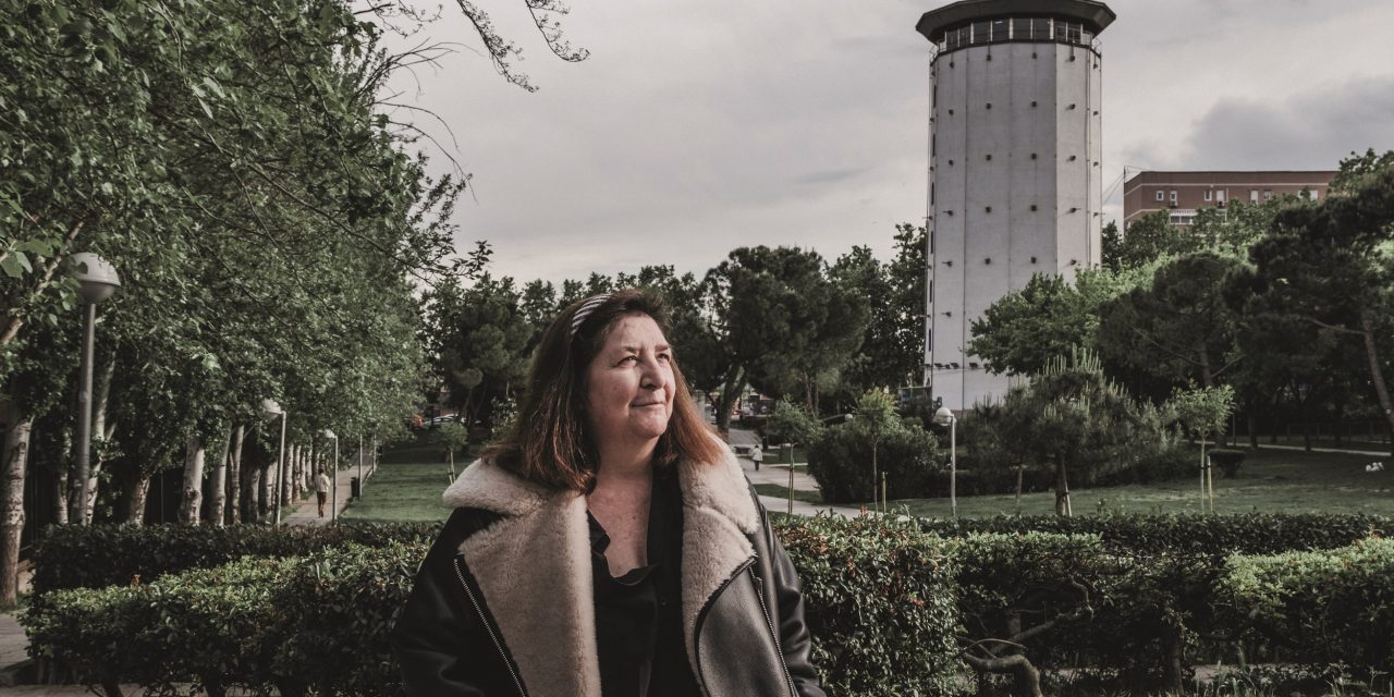 “Trabajo con el material más noble que existe, que son las palabras”