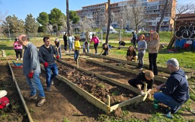Taller de riego del huerto comunitario AV La Unión de Hortaleza