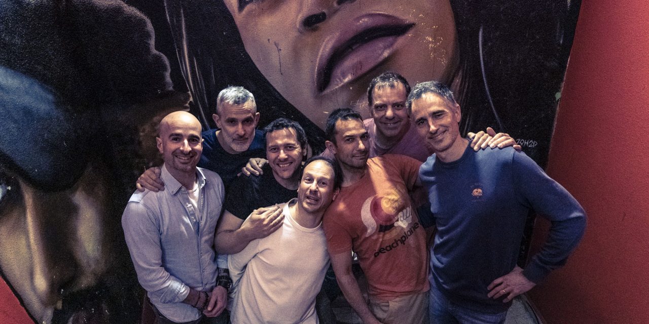 Últimos Clientes llena de energía Hortaleza con sus versiones